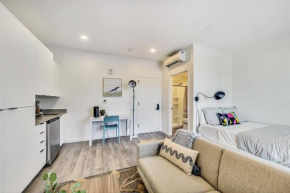 New Stylish Studio Suite Near Downtown